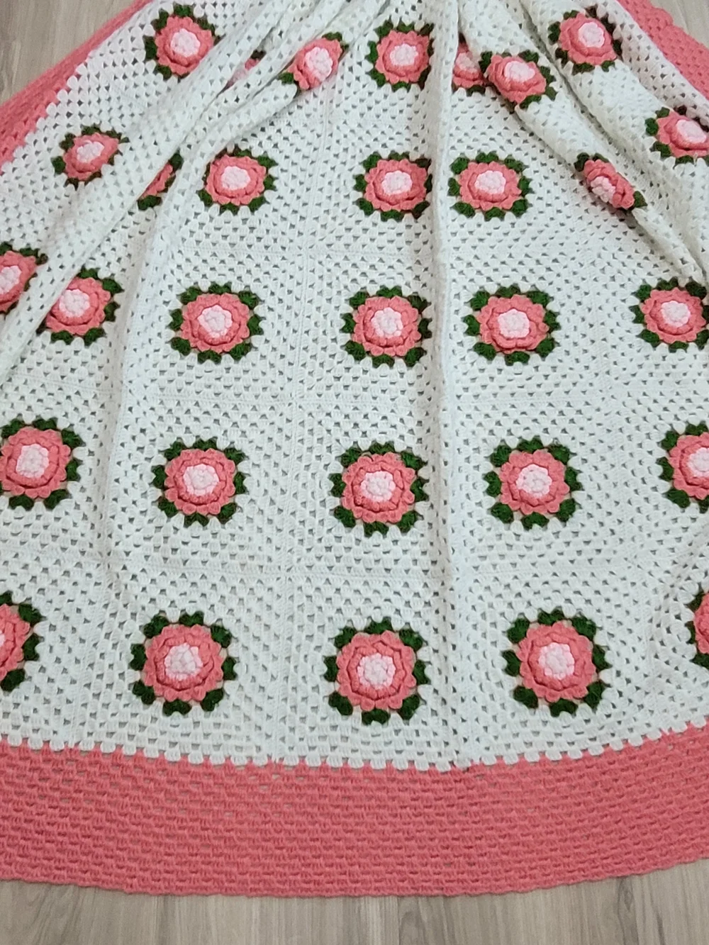 Handmade Crochet Yarn Pink And White 3d Rose Afghan Blanket  77 x 61